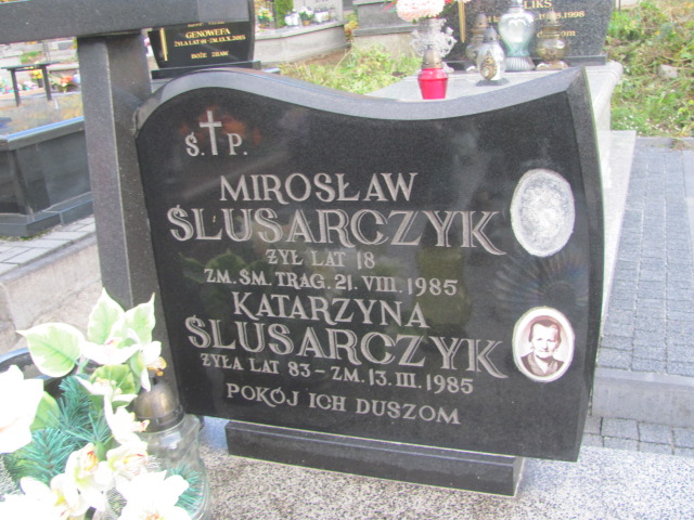 Mirosław Ślusarczyk 1967 Brzeziny k/Morawicy - Grobonet - Wyszukiwarka osób pochowanych