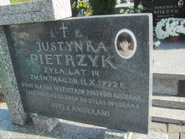 Justyna Pietrzyk 1978 Brzeziny k/Morawicy - Grobonet - Wyszukiwarka osób pochowanych